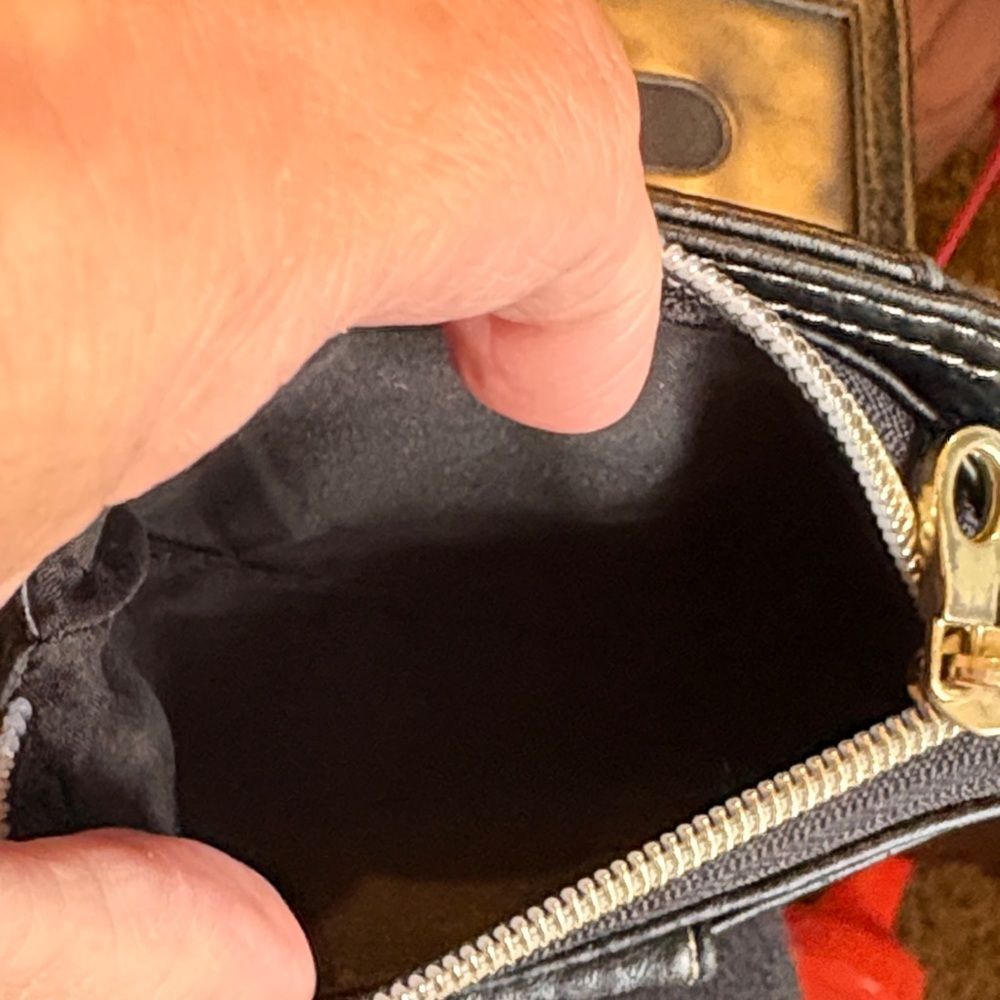Relic Black Compact Wallet - Picture 9 of 11